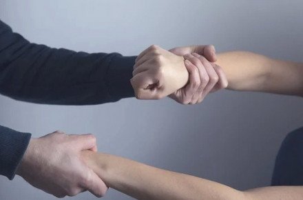 На Вінниччині жінка постраждала від нападу ревнощів свого співмешканця