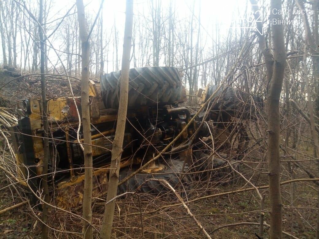 В Винницкой области перевернулся трактор «К-700» (Фото), фото-2 В Винницкой области перевернулся трактор «К-700» (Фото), фото-2