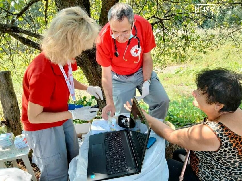 На Вінниччині медичні мобільні бригади у партнерстві з італійським Червоним Хрестом надають допомогу людям у найвіддаленіших селах
