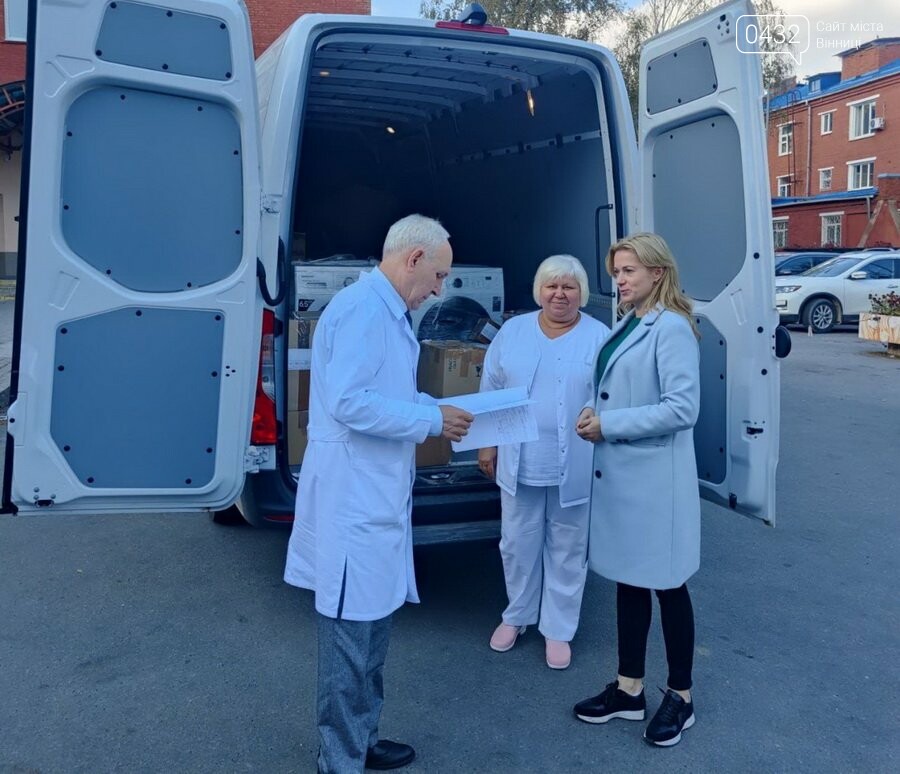 Червоний Хрест передав гуманітарну допомогу медичним закладам Вінниці