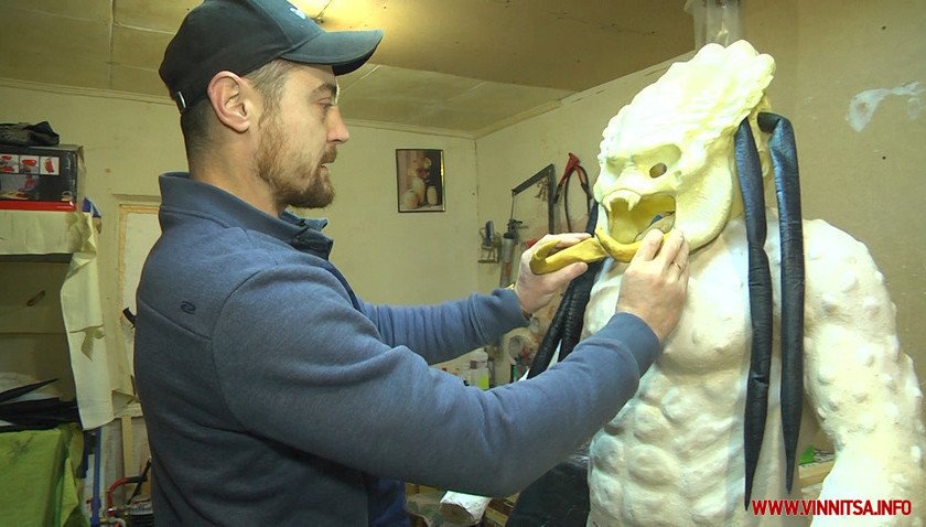 "Хижак" у Вінниці: вінничанин відтворив костюм монстра з бойовика, фото-1