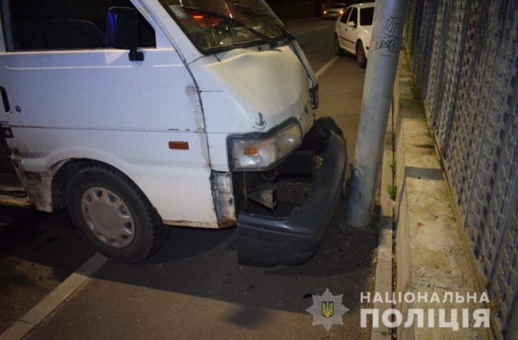 У Вінниці мікроавтобус збив 19-річну дівчину на Сабарівському шосе , фото-1