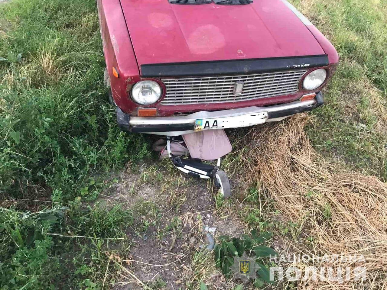 На Вінниччині нетверезий водій наїхав на візочок з немовлям, фото-1