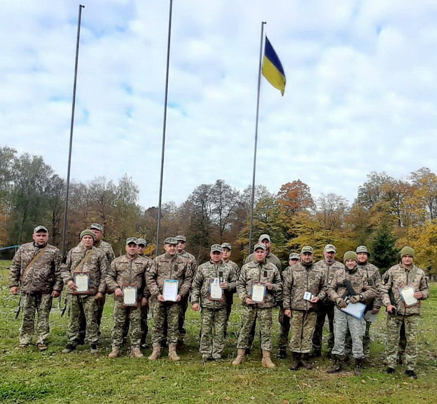 Воїнам окремих підрозділів Сил тероборони Вінниччини вручили медалі та грамоти