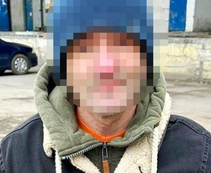 Чоловік пограбував пенсіонерку посеред дня у Вінниці
