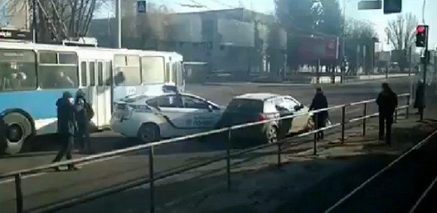 В Виннице копы разбили еще одну служебную "Тойоту" В Виннице копы разбили еще одну служебную "Тойоту", Постников Николай