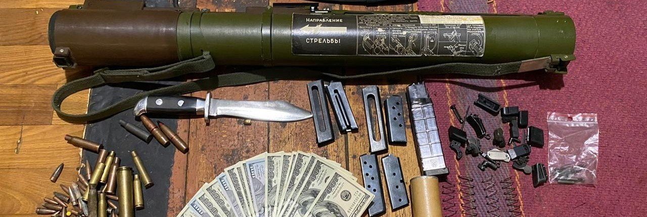 В Виннице правоохранители задержали торговца военными средствами по... В Виннице правоохранители задержали торговца военными средствами поражения