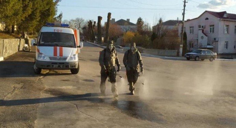 В Винницкой области продезинфицировали улицы в более тысячи населен... В Винницкой области продезинфицировали улицы в более тысячи населенных пунктах