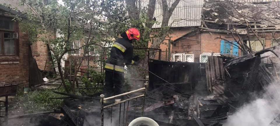 Пожар в центре Винницы: горела хозяйственная постройка (фото) Пожар в центре Винницы: горела хозяйственная постройка (фото)