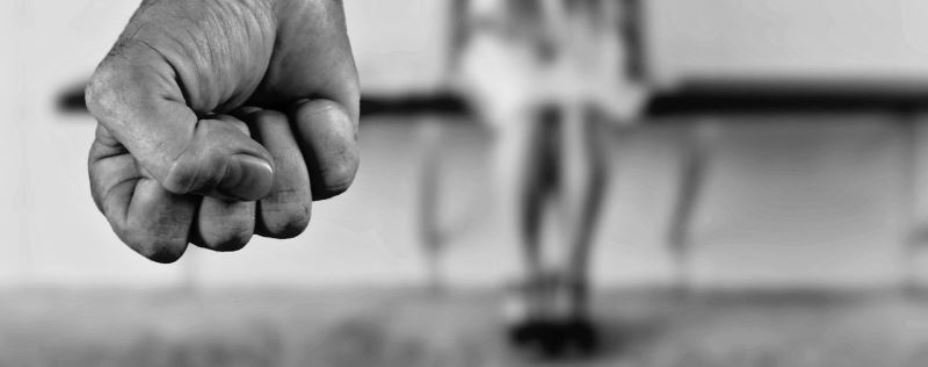 В Винницкой области суд арестовал мужчину, который издевался над гр... В Винницкой области суд арестовал мужчину, который издевался над гражданской женой