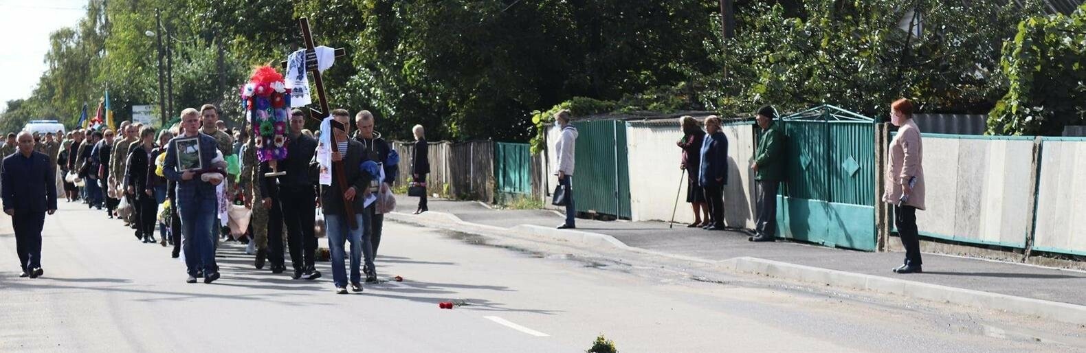 В Крыжополе похоронили курсанта, который погиб при падении самолета... В Крыжополе похоронили курсанта, который погиб при падении самолета АН-26