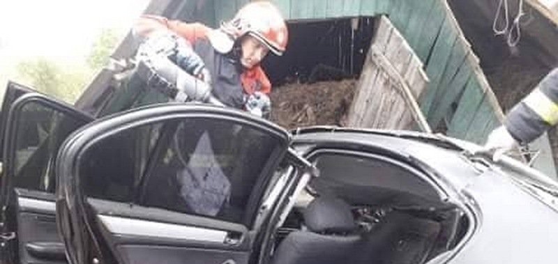 Смертельное ДТП на Винниччие: на трассе "Жмеринка Шаргород" BMW вле... Смертельное ДТП на Винниччие: на трассе "Жмеринка Шаргород" BMW влетело в колодец
