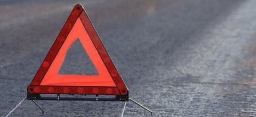 Под Винницей не разминулись Volkswagen и Renault: пострадали три че... Под Винницей не разминулись Volkswagen и Renault: пострадали три человека