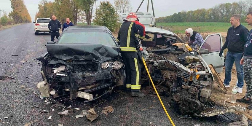 Жуткое ДТП на Жмеринщине: столкнулись Rover и Opel. Пострадало 4 че... Жуткое ДТП на Жмеринщине: столкнулись Rover и Opel. Пострадало 4 человека (Фото)