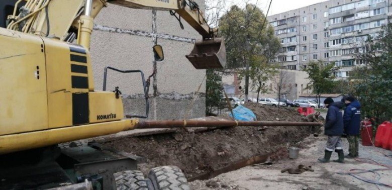 В Виннице заменили 72 метра теплосети, которая отапливает 13 многоэ... В Виннице заменили 72 метра теплосети, которая отапливает 13 многоэтажек