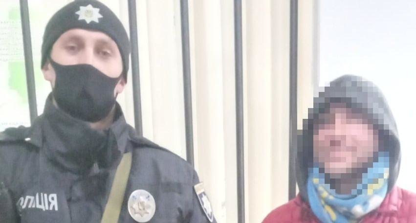 Из магазина в центре города мужчина пытался втихаря вынести продукт... Из магазина в центре города мужчина пытался втихаря вынести продукты и алкоголь