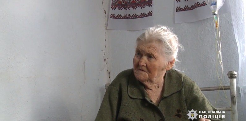На Винниччине мужчина избил и ограбил 95-летнюю бабушку. Задержали преступника в Харьковской области