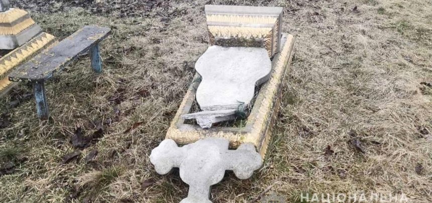 В Винницкой области два подростка повредили восемь памятников