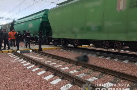 У Жмеринці під колесами вантажного потягу загинула пенсіонерка