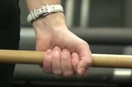 ​​У Бару чоловік через ревнощі побив трьох людей металевою палицею