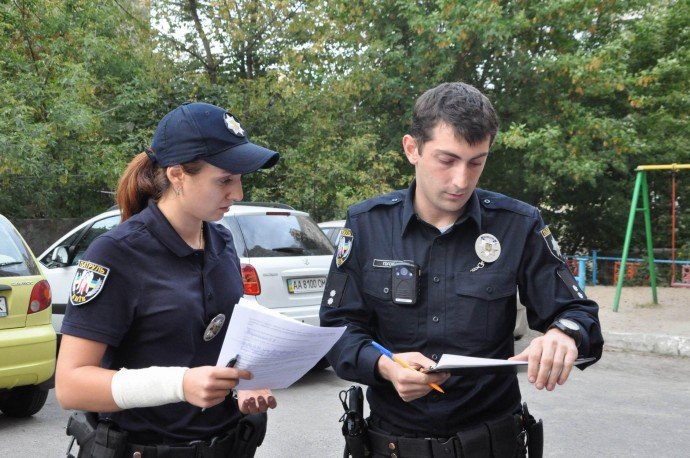 На Вінниччині пасажирка “ВАЗу” намагалась підкупити патрульних