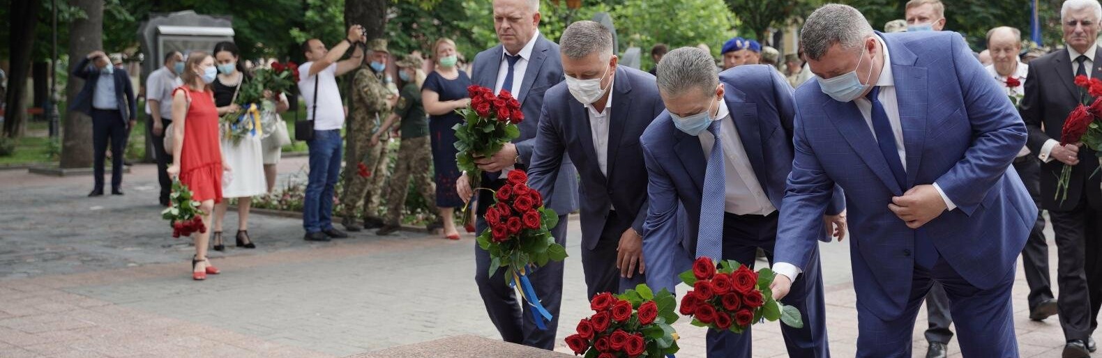 У Вінниці сьогоднм вшанували пам'ять жертв війни 
